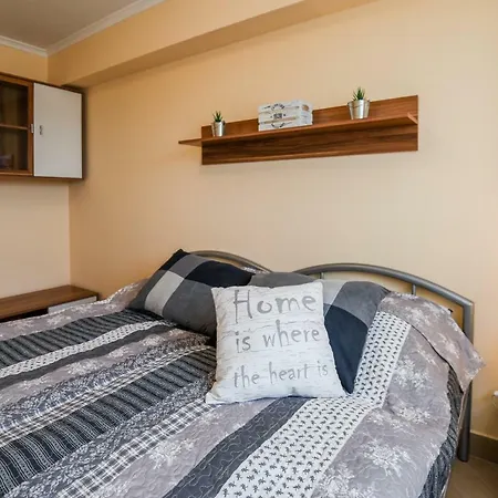 Rozsa Voelgy Apartman Еґер Екстер'єр фото