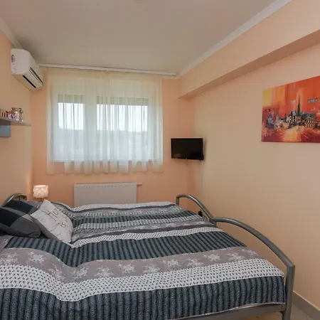 Rozsa Voelgy Apartman Еґер Екстер'єр фото